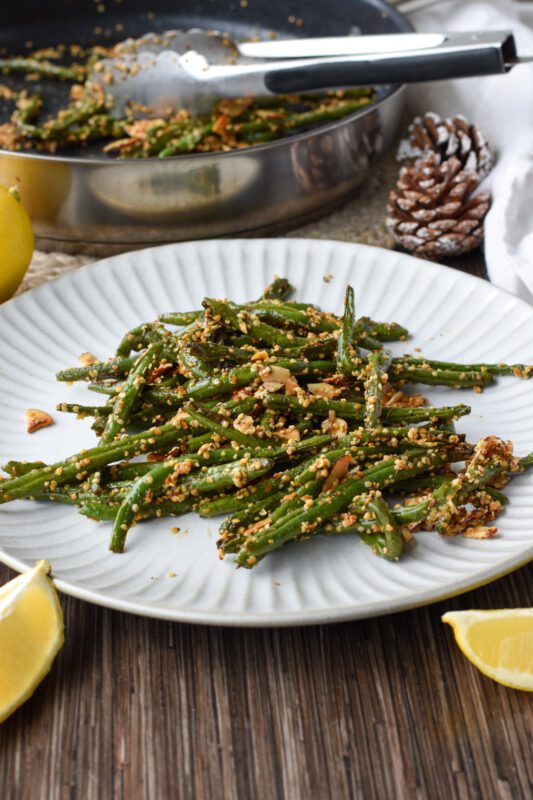 Crispy Green Beans with Za’atar Toasted Hemp Hearts